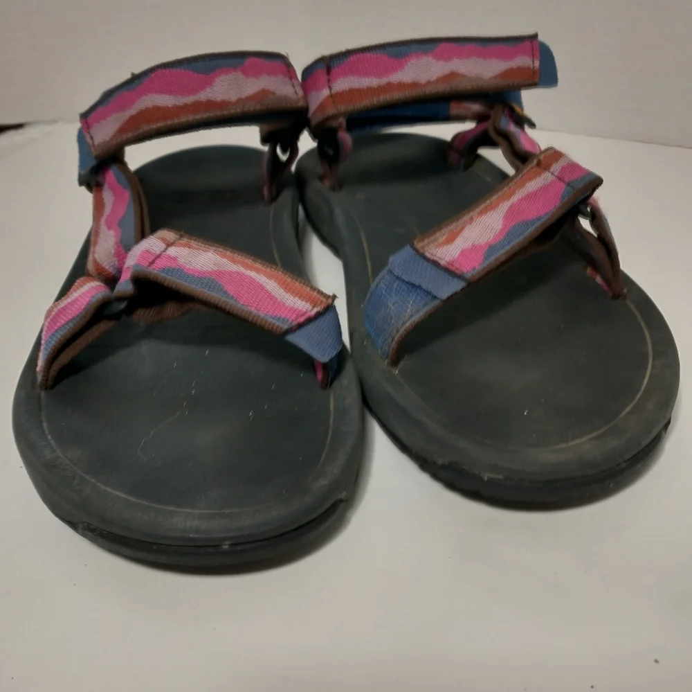 Teva Kids Hurricane XLT2‎ Sandal, Water Sports, Outdoors, Pink And Blue, Size 4